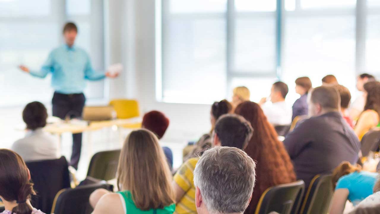 Share stories that pull-in listeners and increase retention.